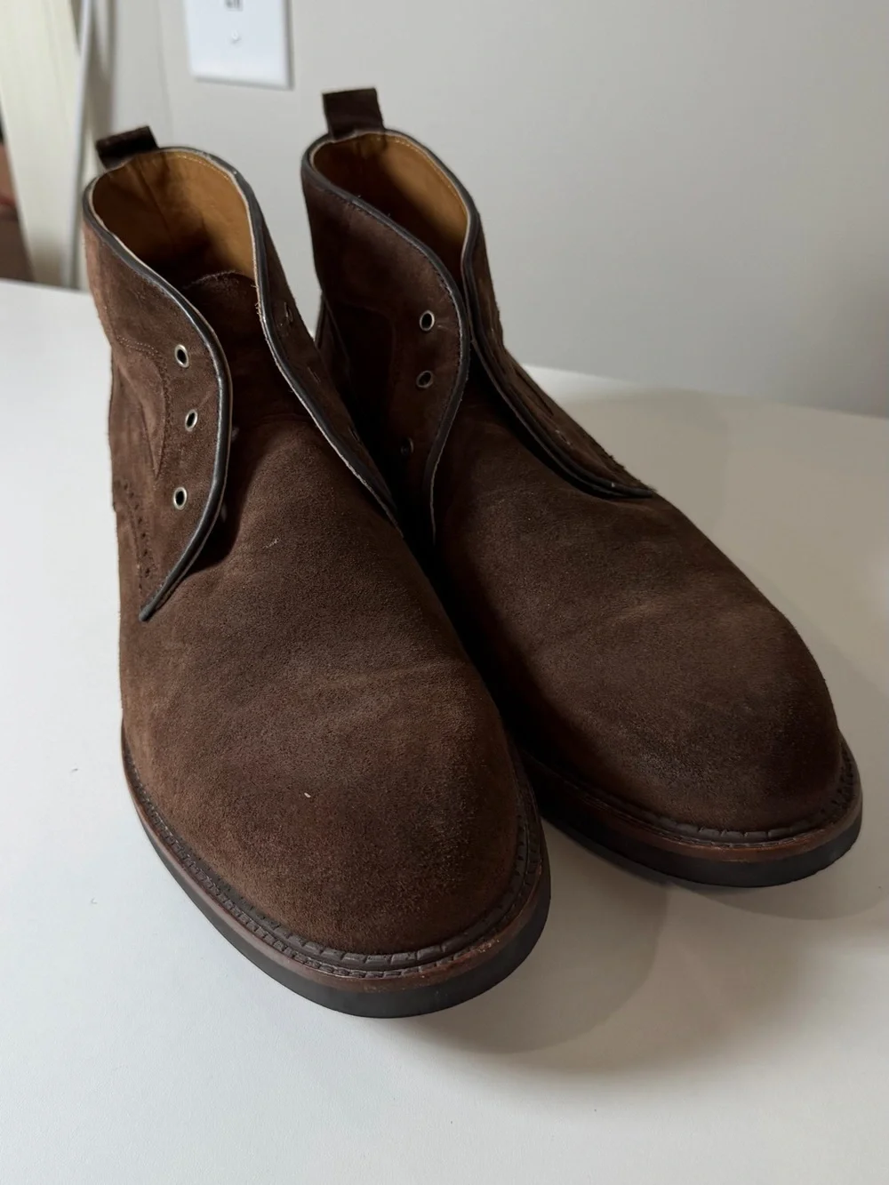 NEW Johnston & Murphy Fullerton Size 11 Genuine Suede Leather Boots Vibram Sole
